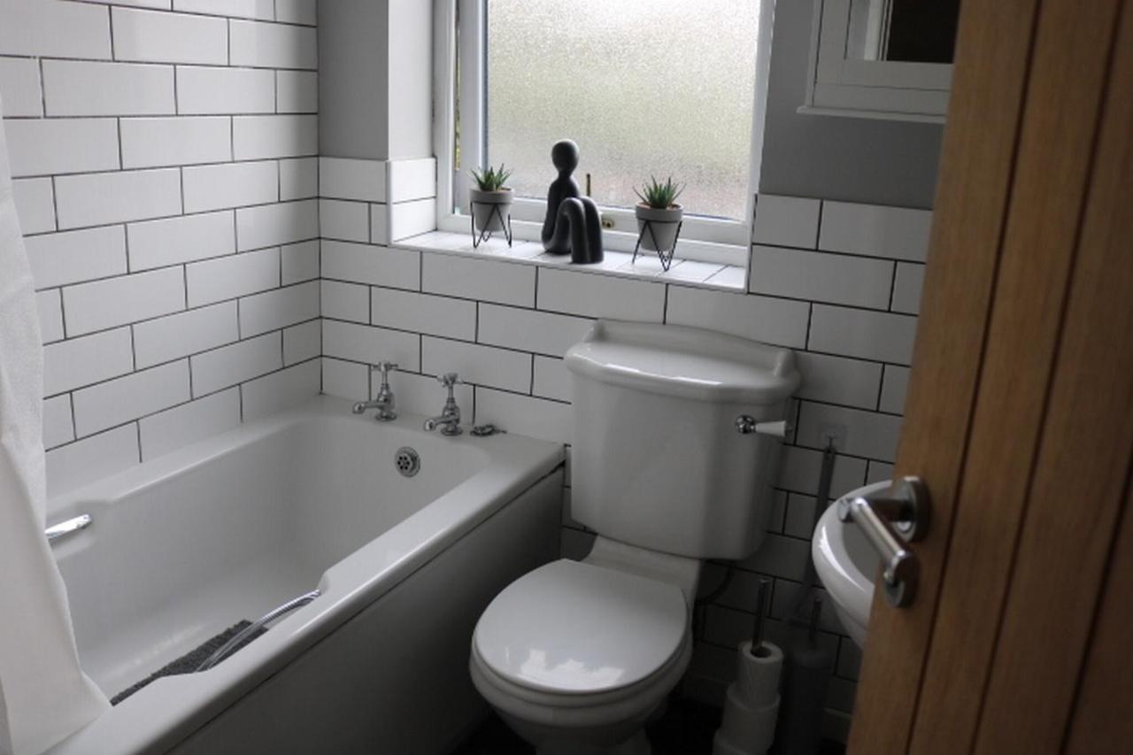 ノッティンガム Charming 2 Bed House - Family Friendlyヴィラ エクステリア 写真